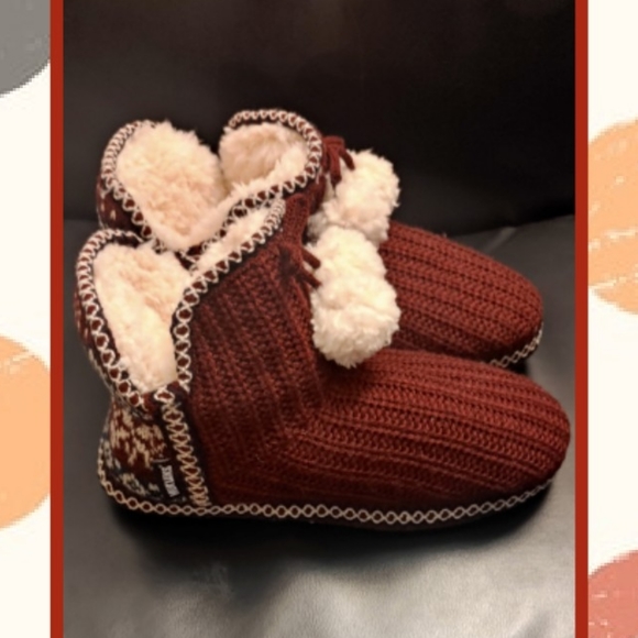 THE ORIGINAL MUK LUKS SLIPPERS. (SOLD SOLD SOLD) NO LONGER AVAILABLE - Picture 6 of 6
